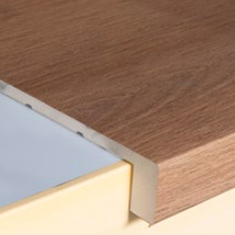 Battistrada piatto per scale in laminato composito impermeabile in legno e plastica Battistrada piatto per scale in laminato composito impermeabile in legno e plastica
